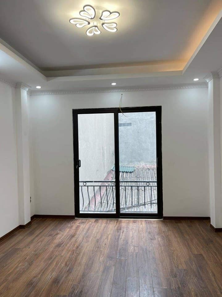 Chính chủ bán nhà phố Nam Dư, Lĩnh Nam 30m2 x5T= 2,5 tỉ