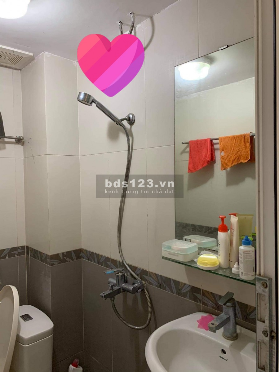 Bán nhà vị trí kinh doanh, Phố Chợ Khâm Thiên, 32m2*4T, Gía 2,9 tỷ.