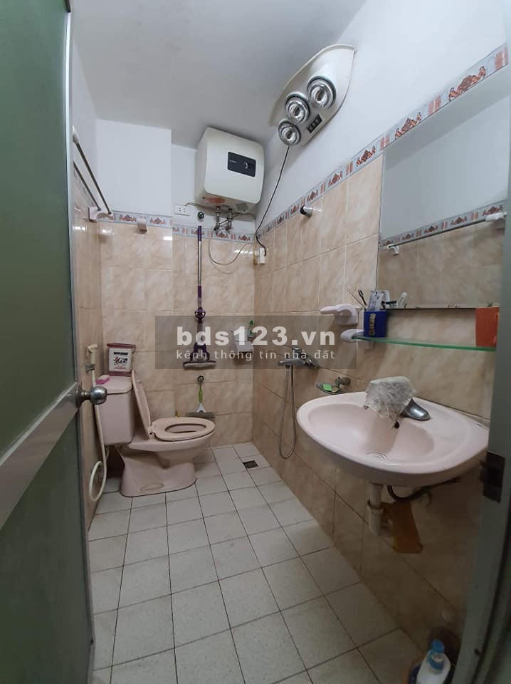 BÁN NHÀ TRUNG TÂM ĐỐNG ĐA GẦN MẶT PHỐ 20M RA ĐƯỜNG Ô TÔ TRÁNH THOÁNG TRƯỚC SAU GẦN BÃI GỬI Ô TÔ GIÁ 4.5 TỶ