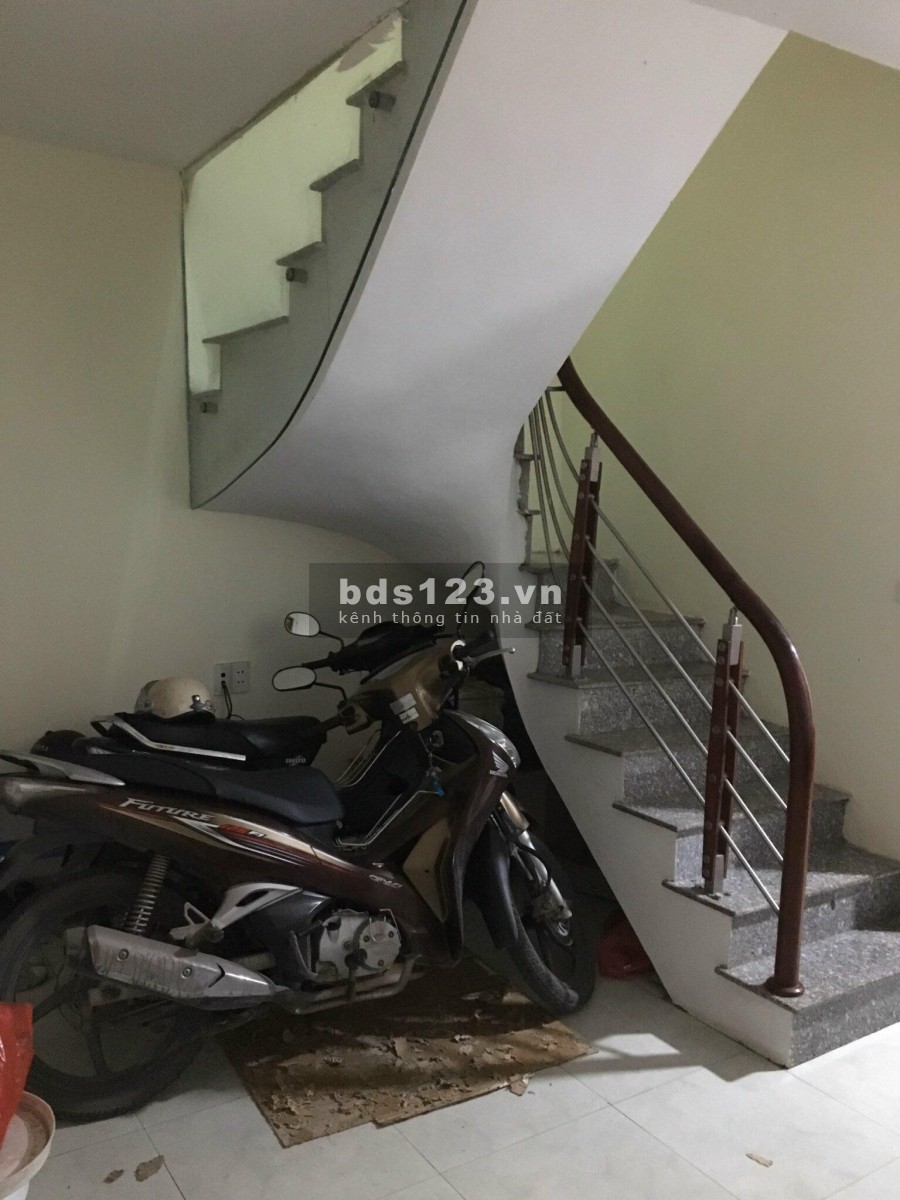 Bán nhà 3 tầng tại Trâu Quỳ- Gia Lâm giá chỉ 1.6 tỷ. LH 0983253436