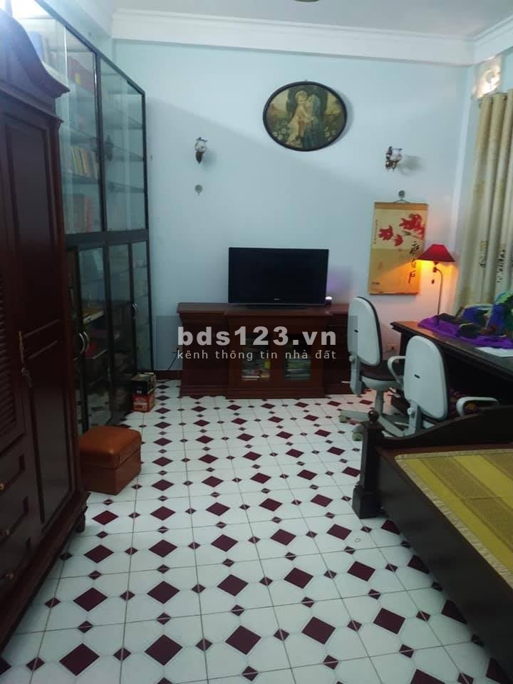 Bán nhà lô góc, Ôtô đỗ trước cửa. DT 50m, 4tầng, Mt 6m giá đẹp 3,6 tỷ