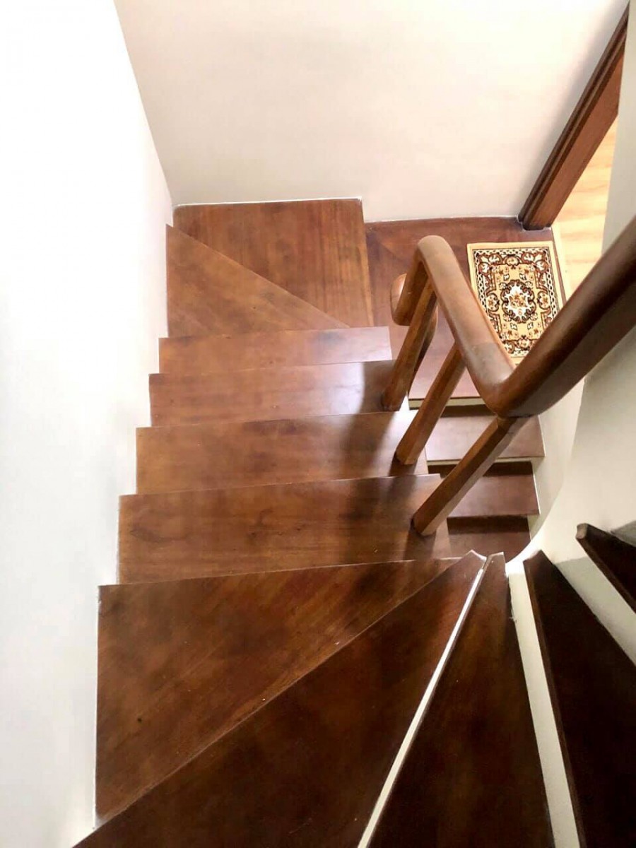 Nhà cực đẹp ở Đội Cấn - trung tâm quận Ba đình. Phong cách thiết kế kiểu Pháp. 33m2 * 5T giá chỉ hơn 4 tỷ.