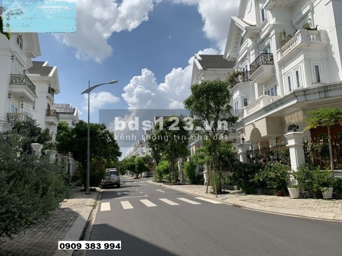 Cho thuê Biệt Thự Lô Góc 2MT Khu Cityland Garden hill 18x20m Hầm Trệt 2L-Tum