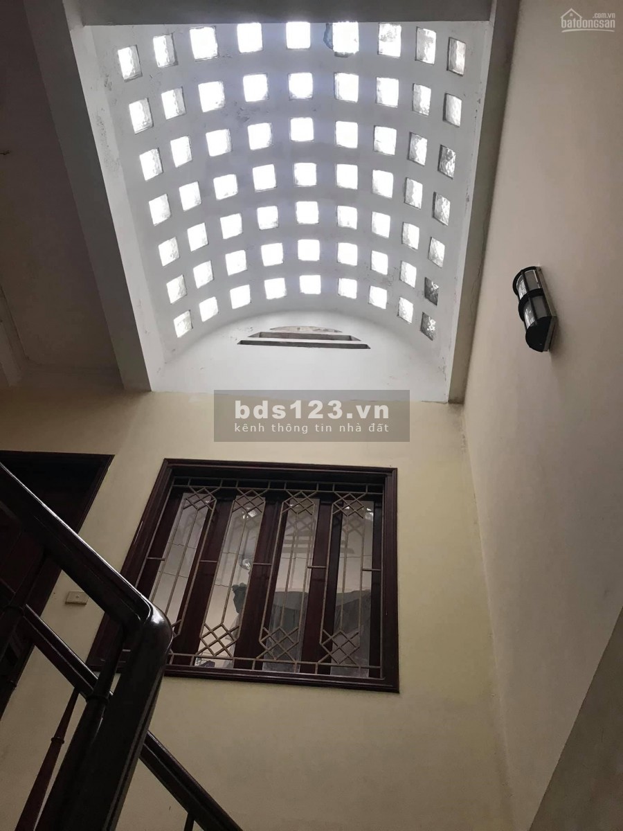 Bán gấp nhà mặt Phố Lý Nam Đế, Q. Hoàn Kiếm. 90m2x5 tầng.