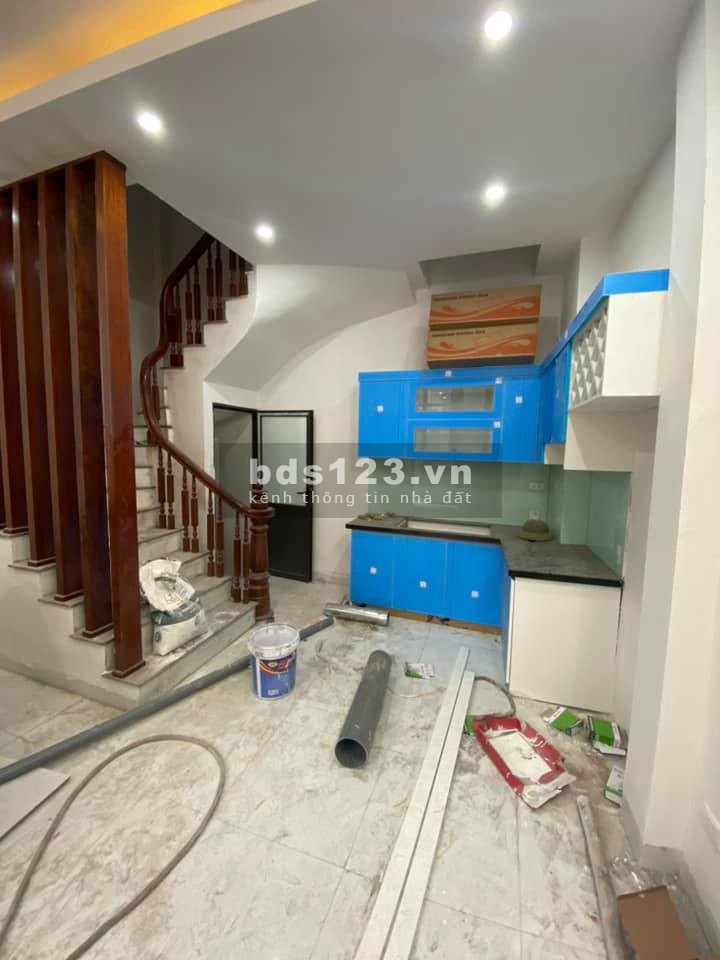 NHÀ THIẾT KẾ MỚI 100% XUÂN LA, PHÂN LÔ, CÁCH PHỐ 150M, 40Mx5T MT 5M GIÁ 4,2 TỶ