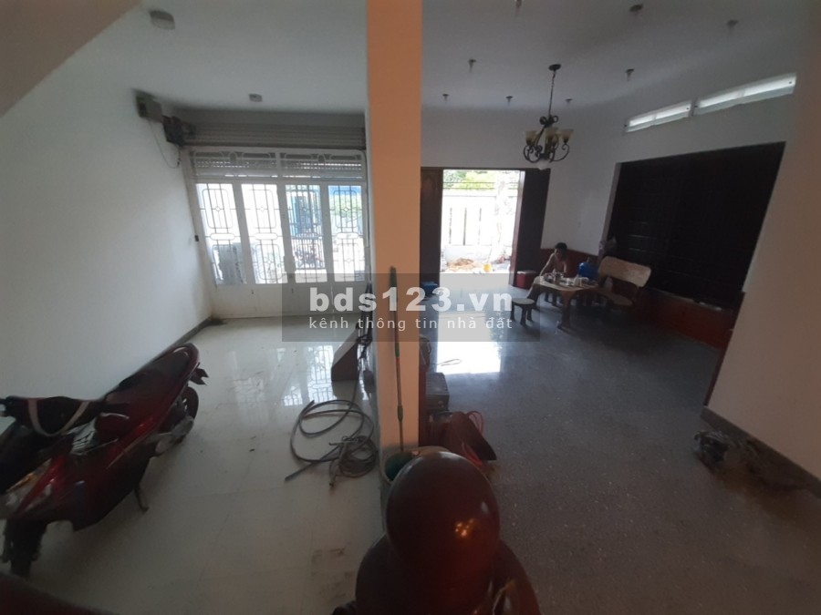 Cho thuê Biêt thự Dương văn An P. An Phú Hầm 3 lầu 450m2