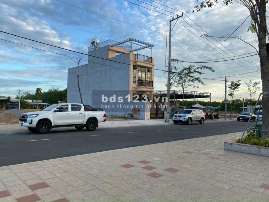 Chỉ với 360tr ( 20%) sở hữu ngay đất nền mặt tiền trung tâm TP Đồng Xoài - Bình Phước