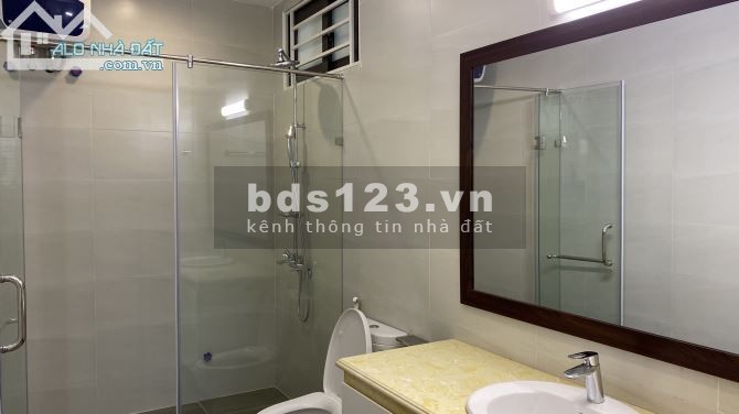 Bán nhà Hoàng Mai, Hồ Đền Lừ, 40m2, Mt 4m, Ô tô cách nhà 15m, 2,6 tỷ