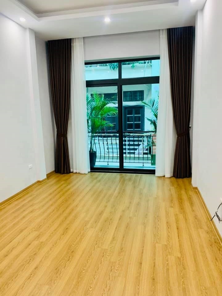 TôiBán nhà phân lô ô tô đỗ cửa phố Phương Mai DT59m2 giá 7tỷ5
