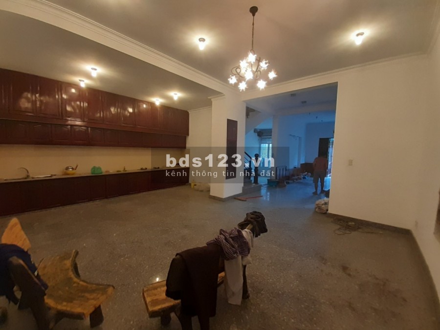 Cho thuê Biêt thự Dương văn An P. An Phú Hầm 3 lầu 450m2