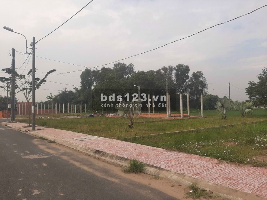 Lô gốc Bình Chánh 7x20m2 sổ hồng chính chủ chỉ từ 630 triệu