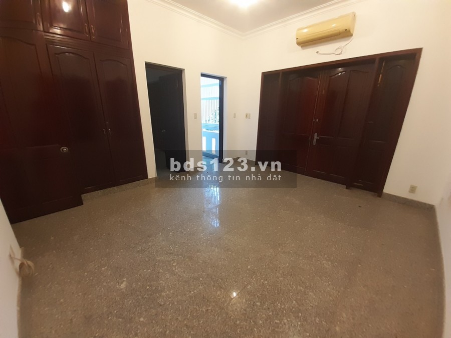 Cho thuê Biêt thự Dương văn An P. An Phú Hầm 3 lầu 450m2
