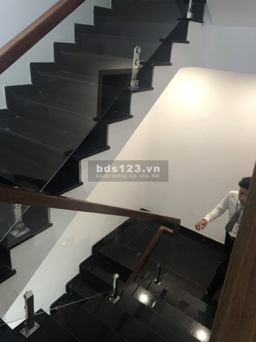 Với cơn sốt đất Huế hiện nay- Liệu giải pháp an cư nào cho quý kh chỉ với 3,7 tỷ - Nhà siêu phẩm 4 tầng Hoàng Quốc Việt