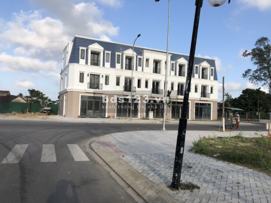 BÁN NHÀ TP QUẢNG NGÃI 1 TRỆT 2 LẦU TUYỆT ĐẸP
