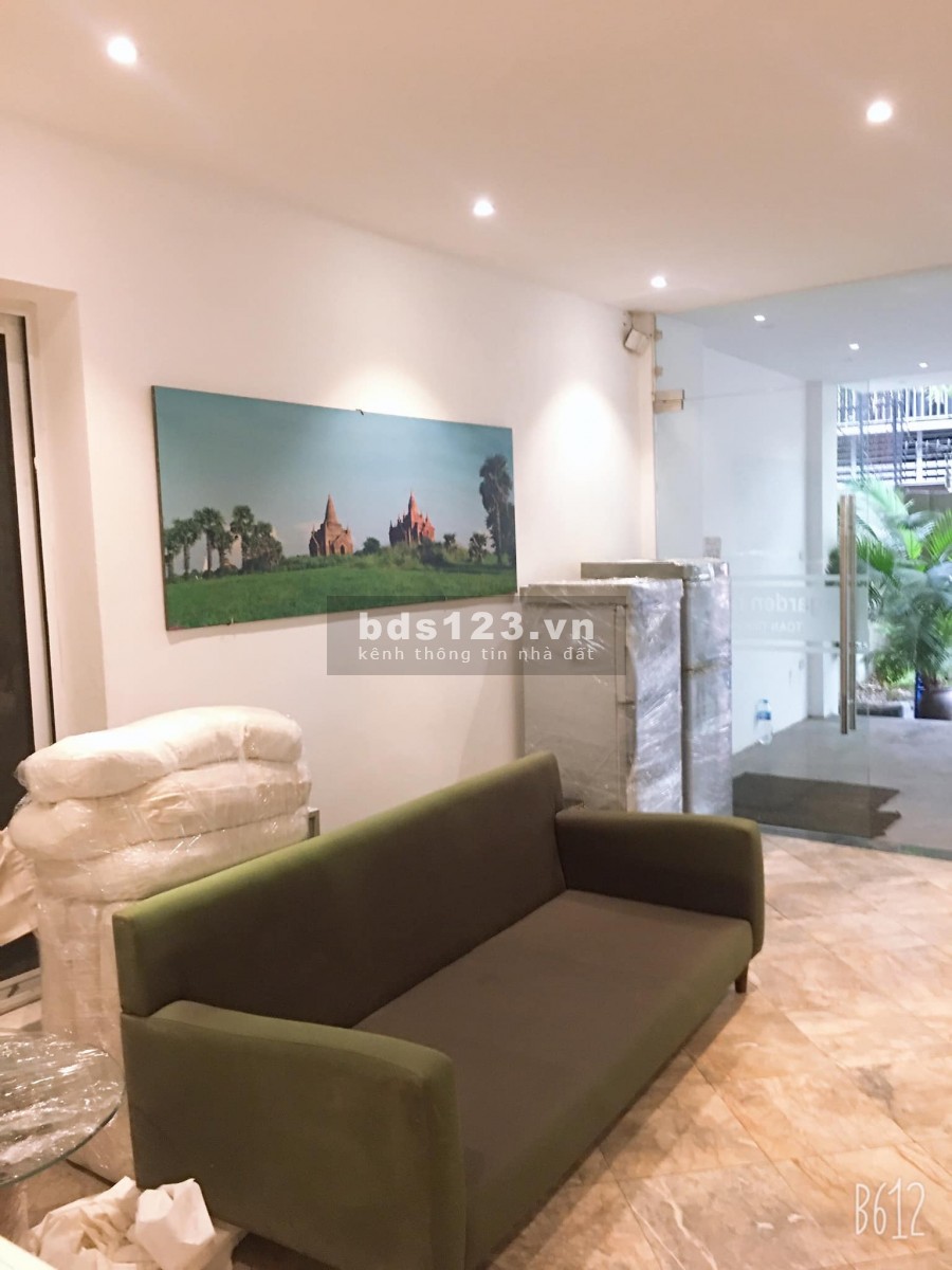 Siêu hiếm! Bán nhà mặt phố Linh Lang, Ba Đình, 210m2 x MT 8m, nhỉnh 50 tỷ.