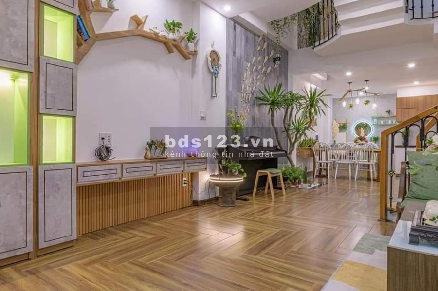 Cần Bán nhà đường Hòa Hưng, phường 12 Quận 10, 1 trệt, 5 lầu, Nỡ hậu 50m2, giá rẻ 7,3 tỷ.