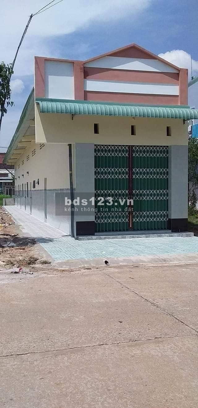 Sang lại gấp nhà trọ 150m2(5x30),7 phòng 1 kiot, MT Đường B2 16m, sát KCN , gần nhà máy VINAMILK.Dân cư đông