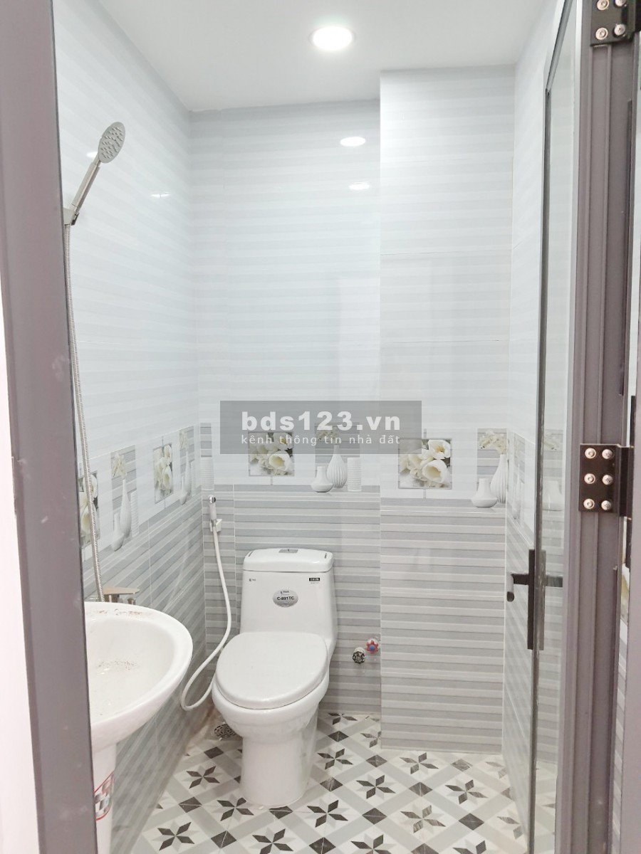 Bán nhà mới 2 lầu hẻm 4m gần MT đường Hưng Phú Phường 10 Quận 8