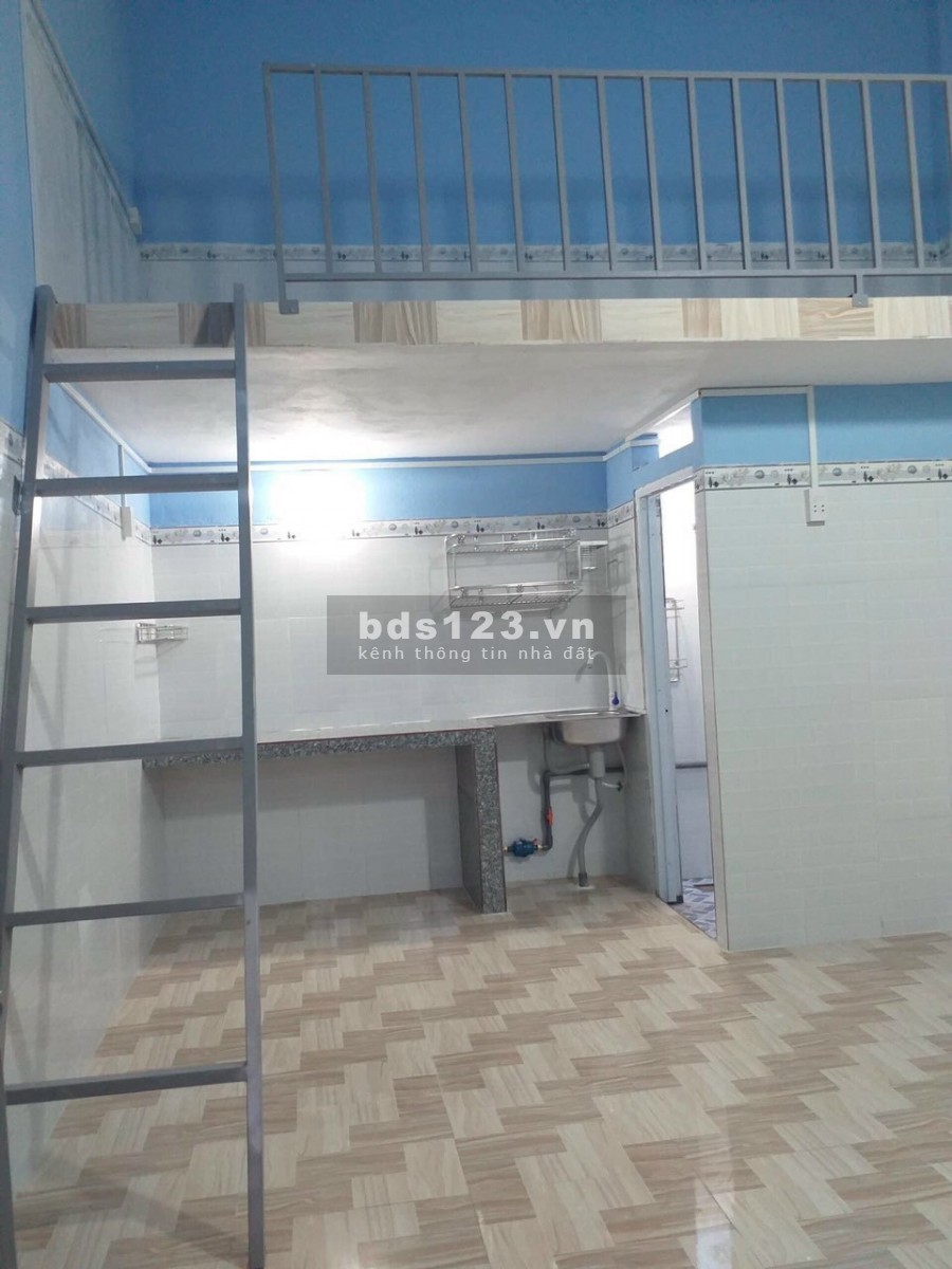 Sang lại gấp 3 dãy nhà trọ với 24 phòng trọ, 3kiot, thu nhập 28 triệu/ tháng, DT 450m2(15x30), sát ngay chợ dân đông