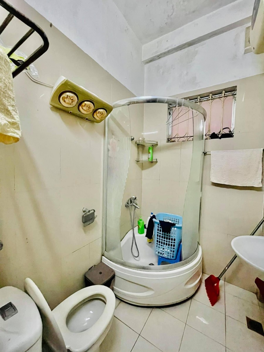  Bán Gấp Nhà Thái Hà 45m 4 Tầng Lô Góc, 2 Thoáng Ở Luôn Giá 4,8 Tỷ.