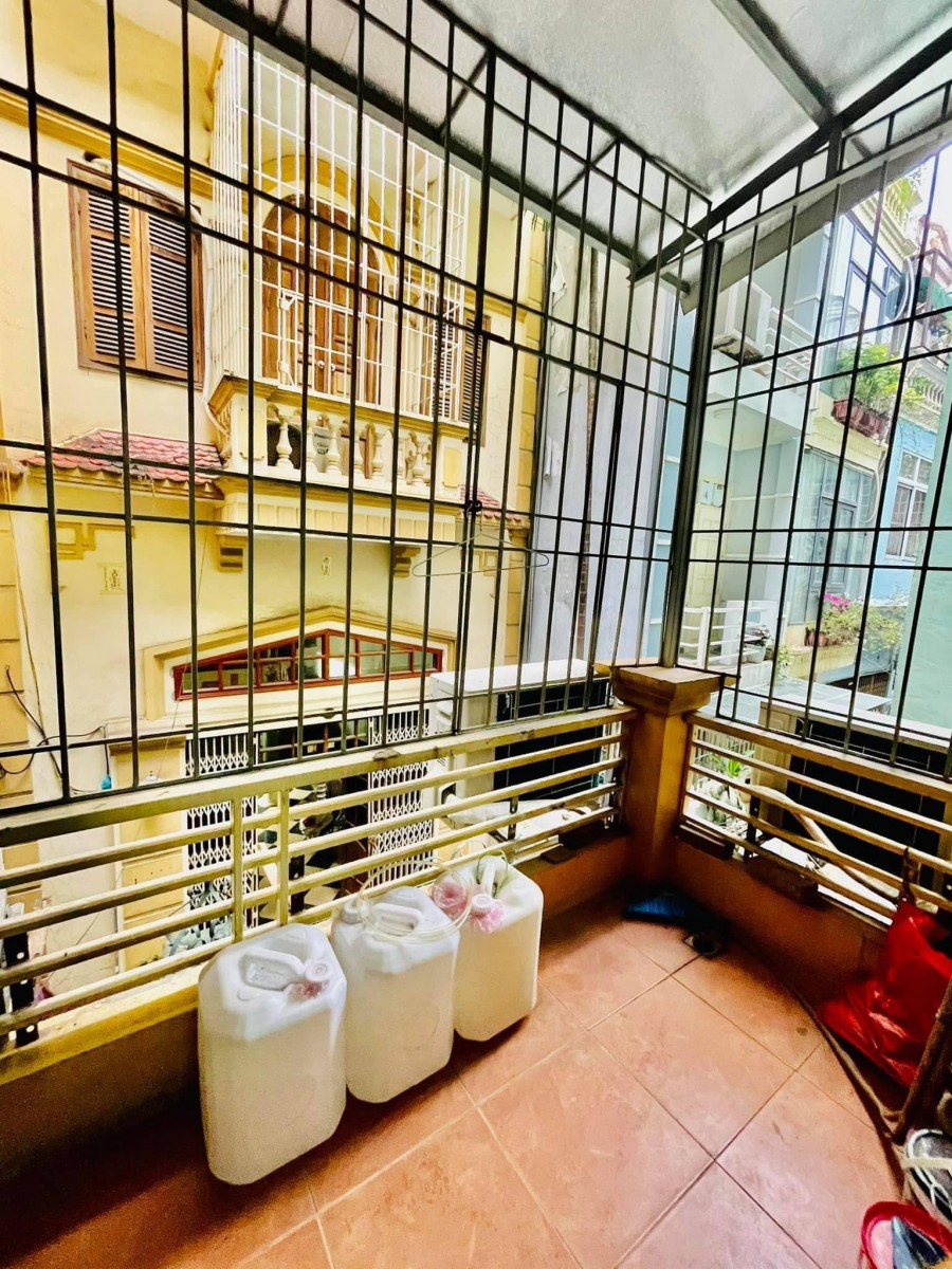  Bán Gấp Nhà Thái Hà 45m 4 Tầng Lô Góc, 2 Thoáng Ở Luôn Giá 4,8 Tỷ.