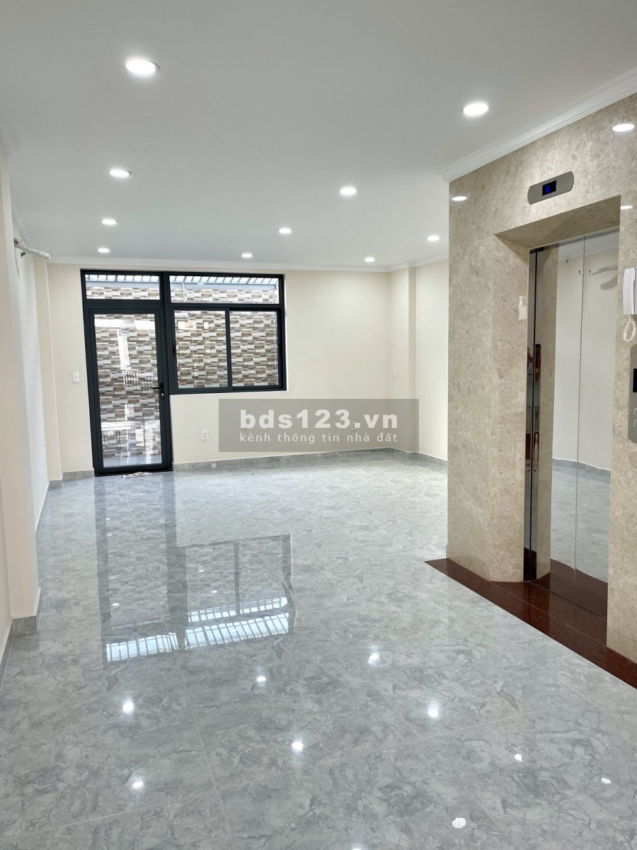 Cho thuê mặt bằng tầng trệt, tầng 1 làm văn phòng