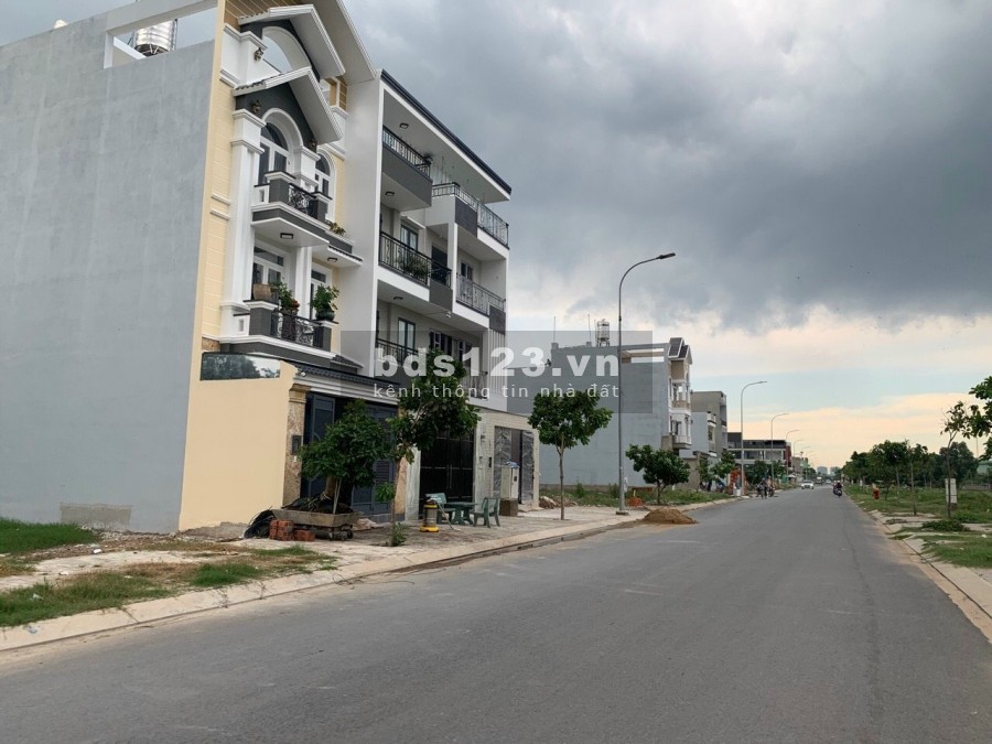 Bán đất Tân Đô - Khu du lịch Đô Thị Xanh, 1tỷ2/80m2