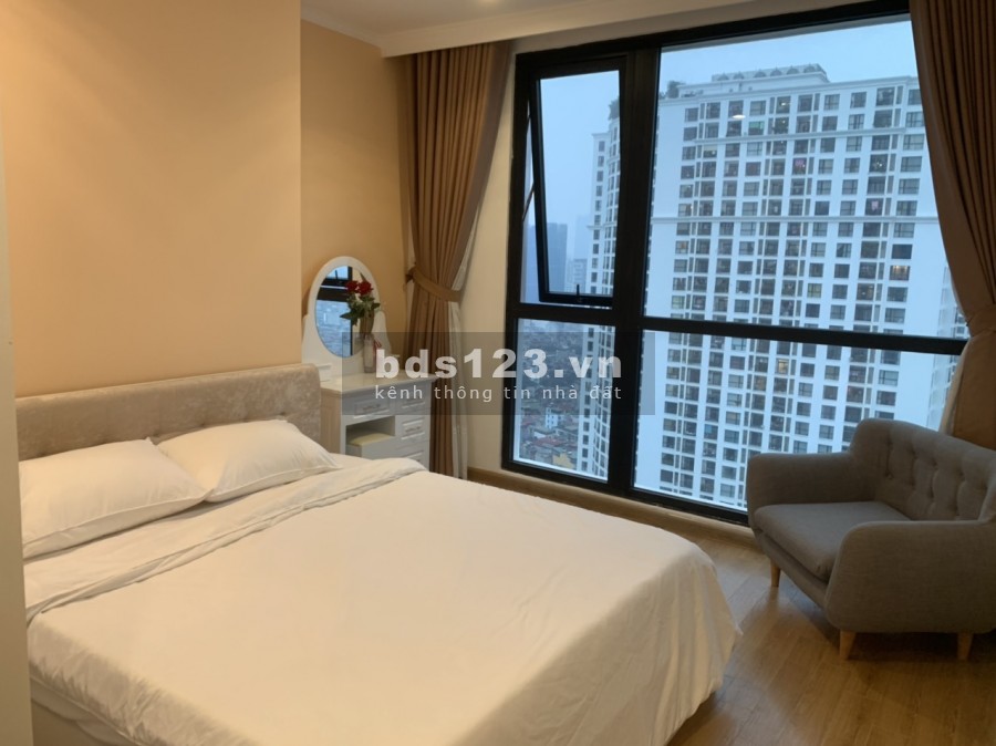 Cho thuê căn hộ chung cư Royal City 50m2 1pn full đồ 15tr/tháng & miễn mldv