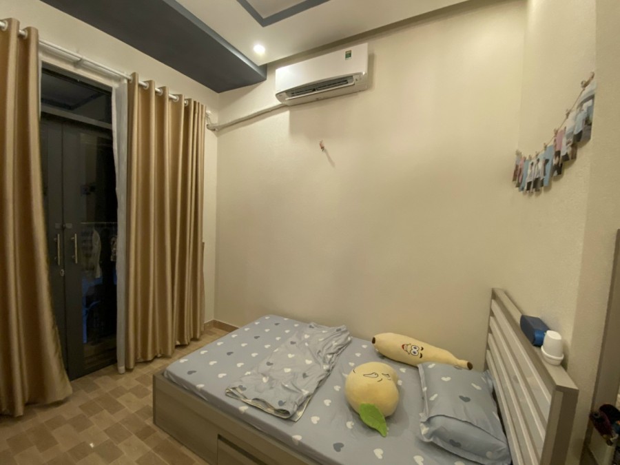 Bán Nhà Hẻm 986 CMT8 P4 Tân Bình Giá Rẻ, 45 m2, 4 lầu, 4 Phòng Ngủ