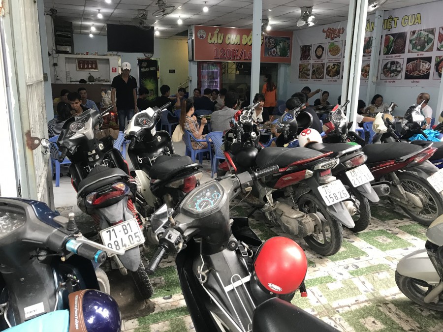 Cần sang quán lẩu cua đồng đang đông khách, Mt đường số 4, p.7, Gò Vấp