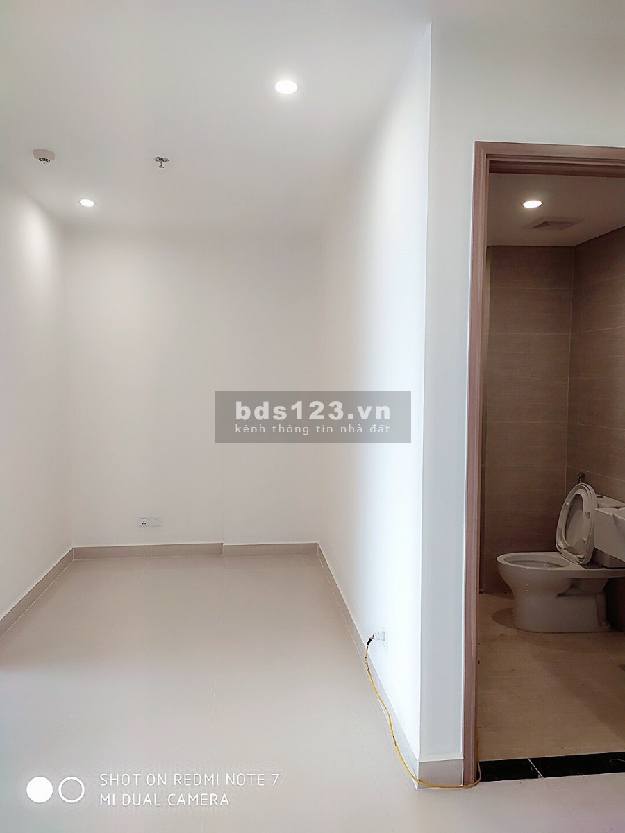 CHO THUÊ GẤP CĂN 1N FULL ĐỒ cb. GIÁ RẺ 6.5TR.VINHOMES SMART CITY