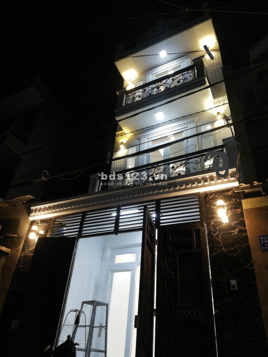 Bán nhà, 60m2, 1 trệt, 2 lầu, chỉ 4,45 tỷ. HXH Lê Văn Khương, phường Thới An, Quận 12.