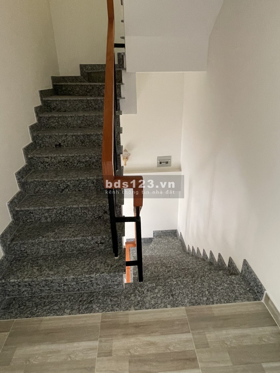 Phòng Căn Hộ Dịch Vụ 25m2 giá rẻ 2 triệu 900 ngàn