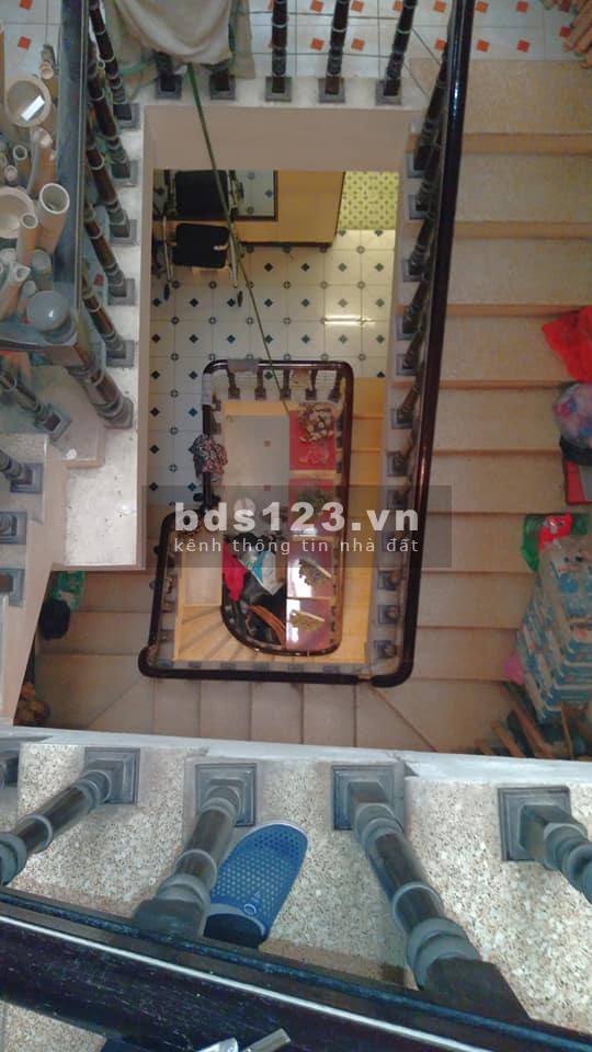 Siêu đẹp siêu rẻ Hào Nam Đống Đa dt 64m2 4 tầng mặt tiền 8m giá chỉ 5.4 tỷ