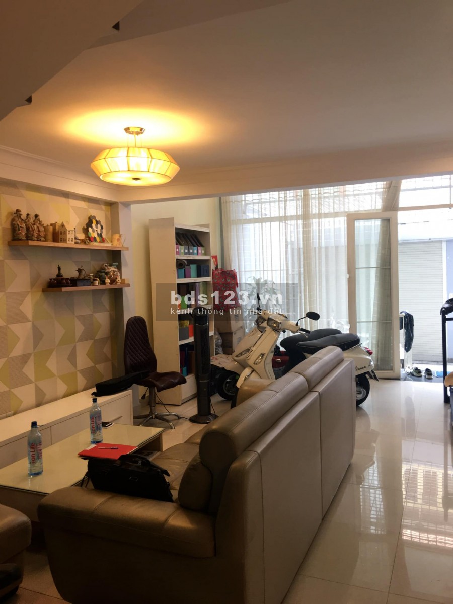 Biệt thự 4 tầng xe hơi vào nhà Bình Thạnh chỉ 12 tỷ TL. LH: 0879.193.102