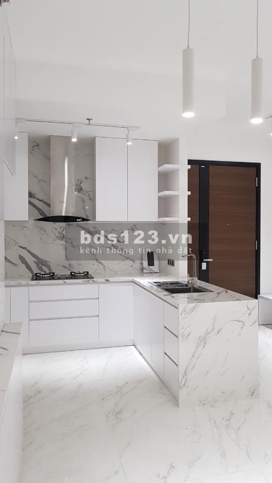 Bán thu hồi vốn căn hộ Midtown M6,DT 98m2 2PN 2WC căn góc có ô xe LH 0938011552