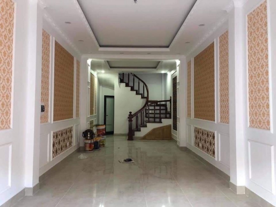 Bán Nhà 5 Tầng Phân Lô, Hoàng Văn Thái, DT 45m2, Mt 4m, Gara Ô Tô. Giá chỉ 6,55 tỷ.