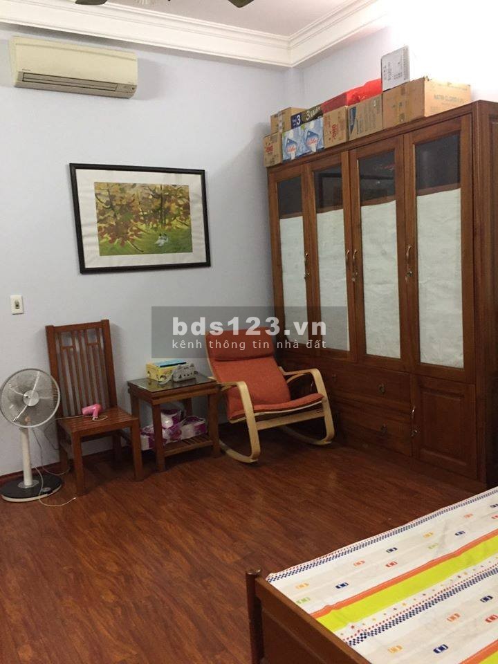 Bán gấp Mặt phố Đào Duy Anh, kinh doanh tốt giá 2.45 tỷ, 22mx2T