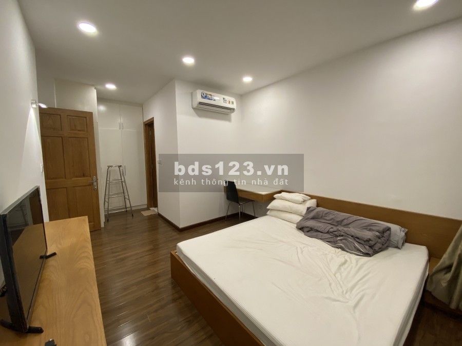 Chủ đi nước ngoài cần người ở trông coi hộ nên cho thuê căn hộ giá rẻ 2PN Vista Verde LH 0909246874