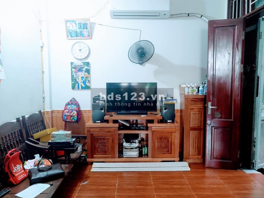 Tôi cán bán nhà Mặt ngõ Tam Trinh giá 2.4 tỷ, 33mx4T, đẹp ở luôn