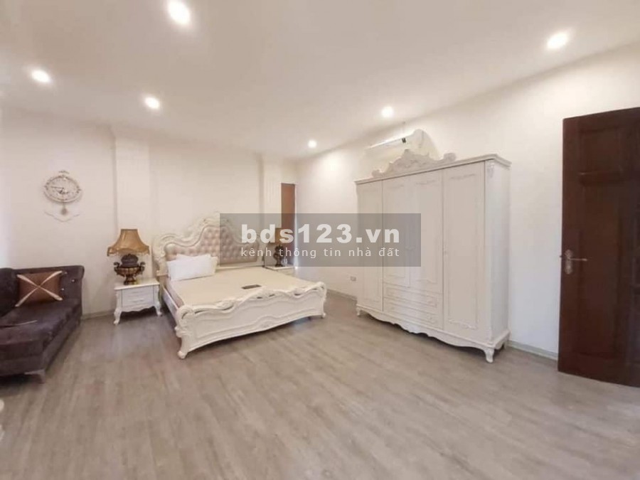 BIỆT THỰ ĐẲNG CẤP HOÀNG CẦU NỘI THẤT TÂN CỔ ĐIỂN 6 TẦNG THANG MÁY 104M2 CHỈ 22 TỶ