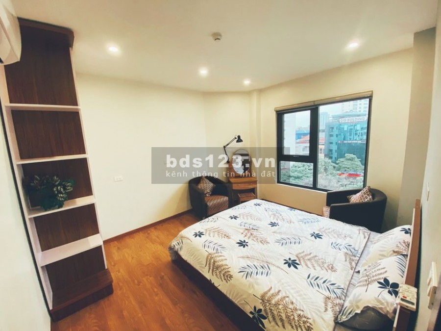 Bán nhà phố Võ Chí Công 165m2x9T mặt tiền 8m giá 35 tỷ