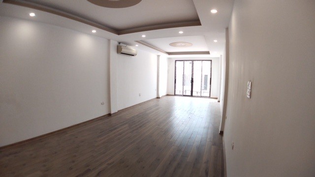 Cho thuê lâu dài tòa nhà 7 tầng tại Bồ Đề, Long Biên, Hà Nội