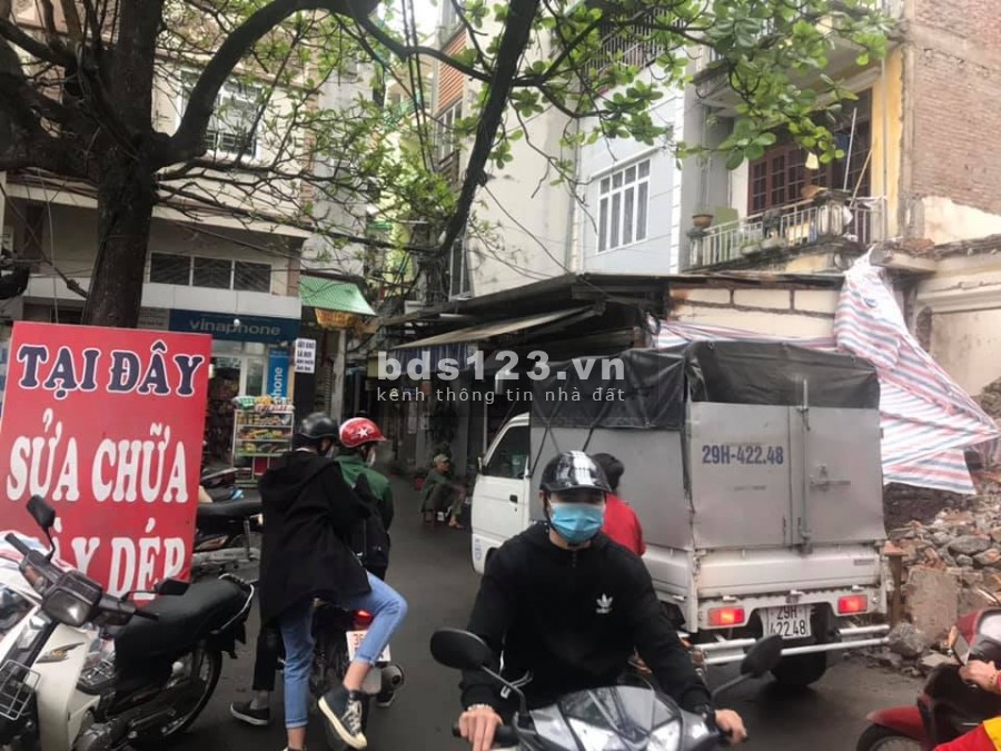 NHỈNH 5 TỶ NHÀ MỚI 45M2 KINH DOANH TRUNG TÂM CẦU GIẤY ! LH: 0961139798