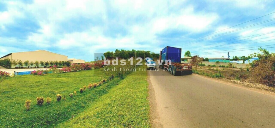 Tôi chính chủ cần bán gấp lô đất vườn Long Thành 1000,4m2 cạnh 2 trường ĐH Ngân Hàng và ĐH Y Dược cơ sở 2