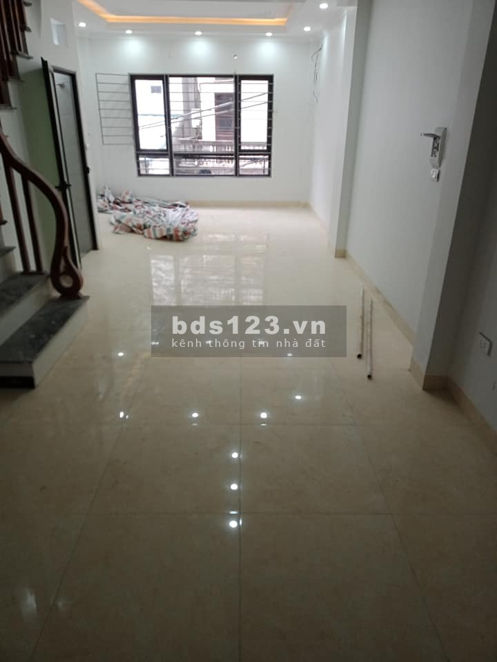 4.x tỷ nhà 5 tầng x 43m2, mt 4m, gara Ô TÔ, 20m ra mặt phố Tứ Hiệp, Thanh Trì