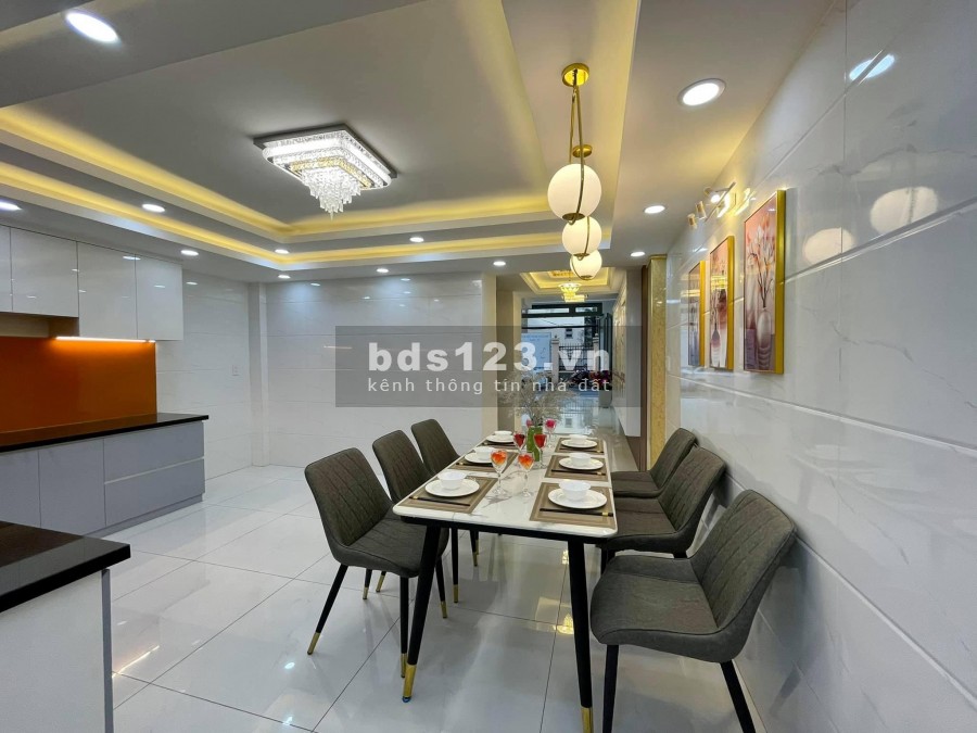 Nhà đẹp cao cấp 5 tầng có thag máy mt đườg 15m thôg quag trug p10 gv tphcm