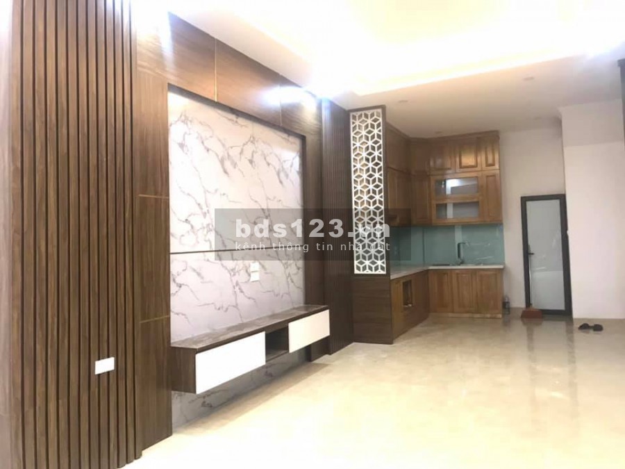 NHỈNH 5 TỶ NHÀ MỚI 45M2 KINH DOANH TRUNG TÂM CẦU GIẤY ! LH: 0961139798