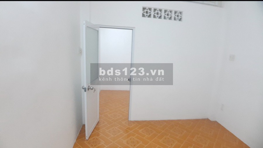 Nhà (3.1*10m/2lầu) hẻm Trần Đình Xu P.Cô Giang Q1