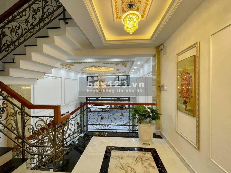 Nhà đẹp cao cấp 5 tầng có thag máy mt đườg 15m thôg quag trug p10 gv tphcm